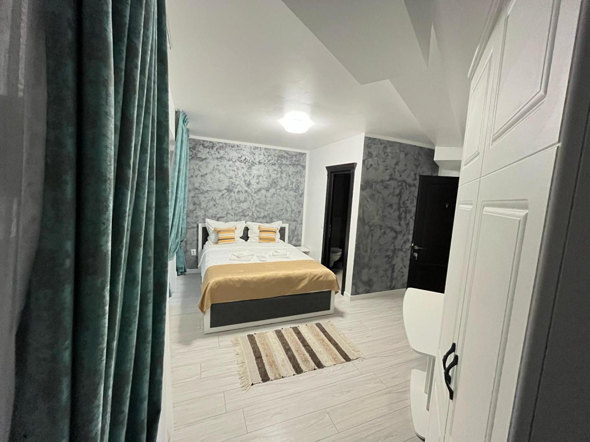 Grey Boutique Hotel Palas 雅西 外观 照片