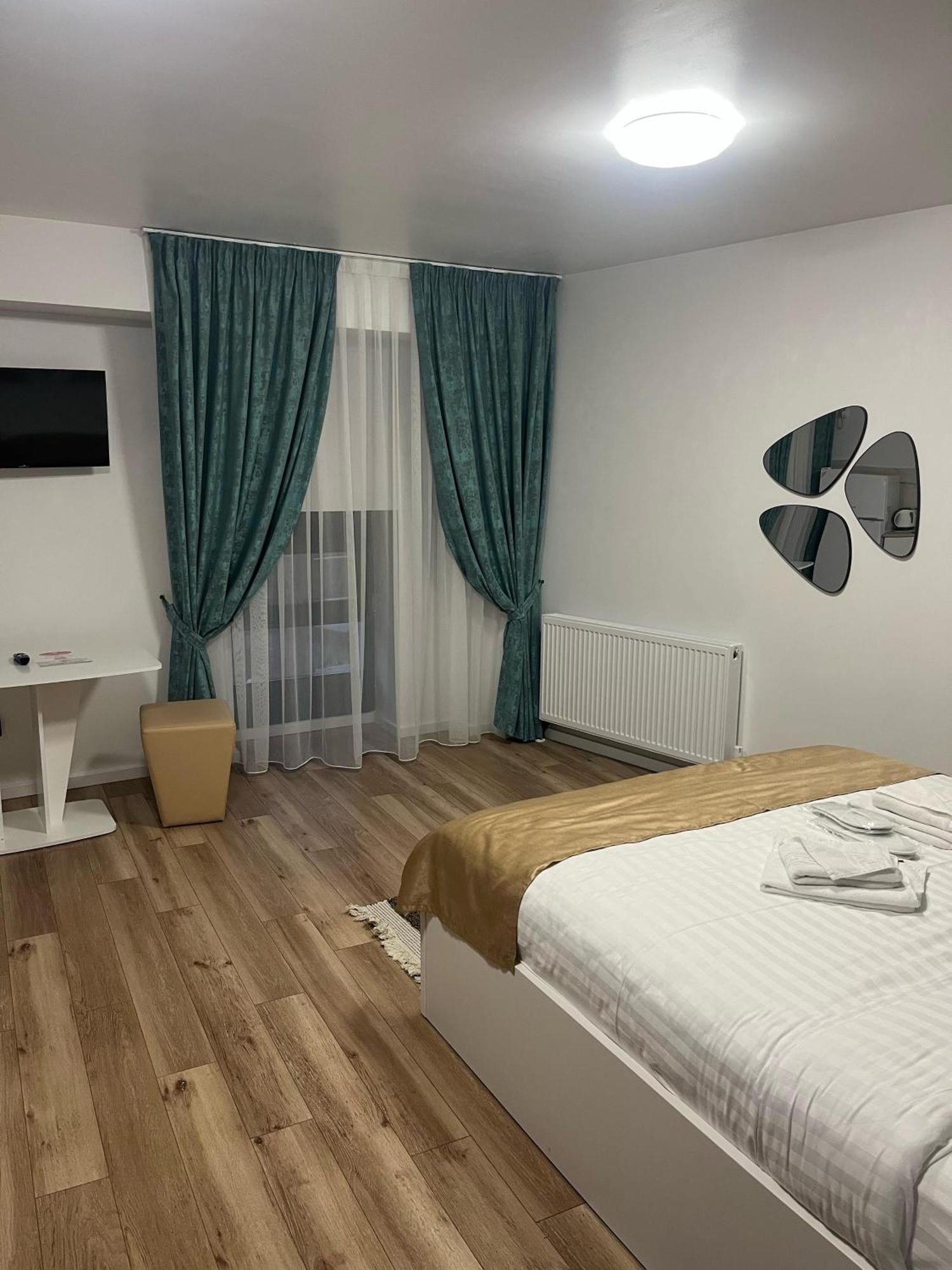 Grey Boutique Hotel Palas 雅西 外观 照片