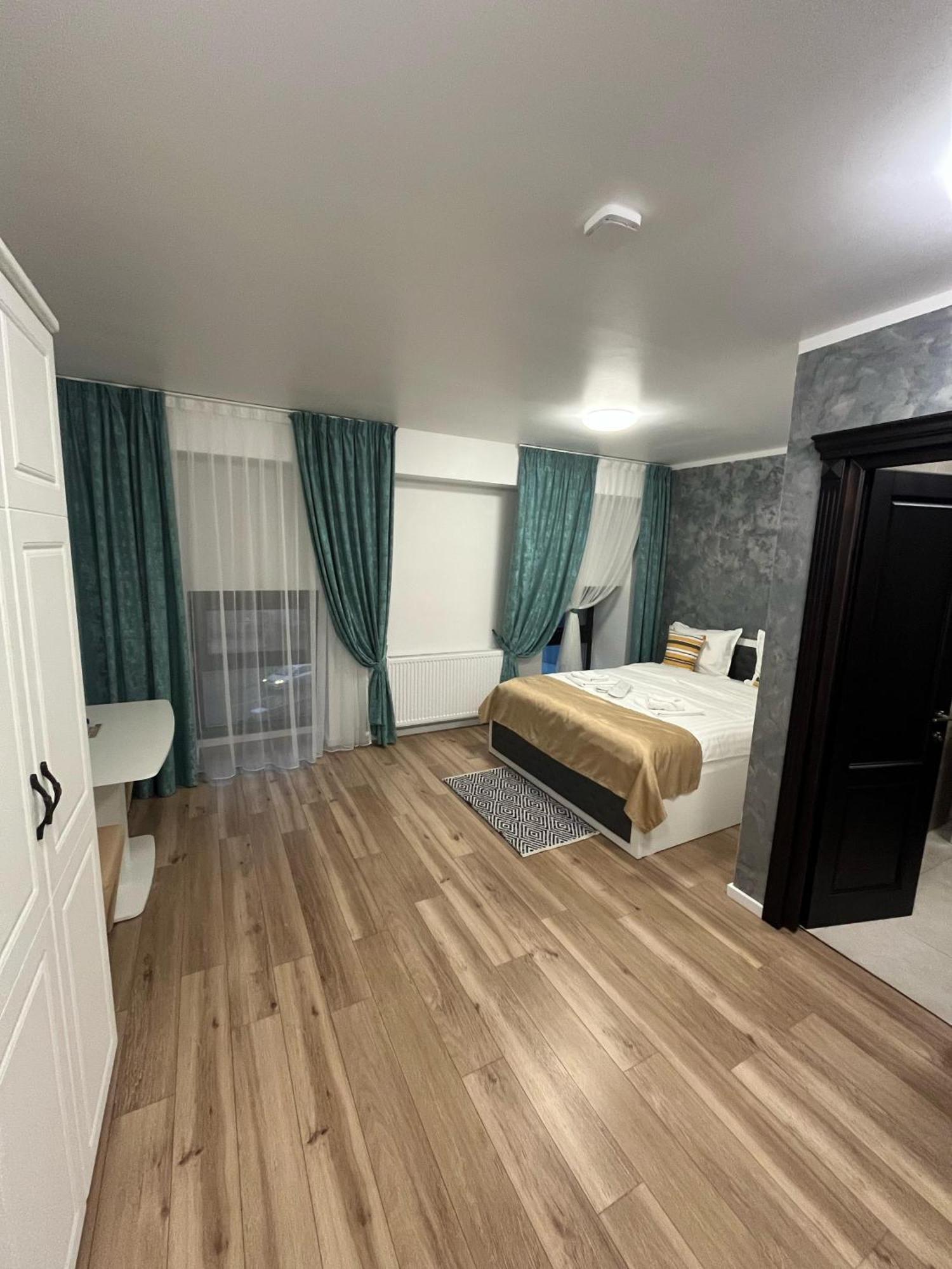 Grey Boutique Hotel Palas 雅西 外观 照片