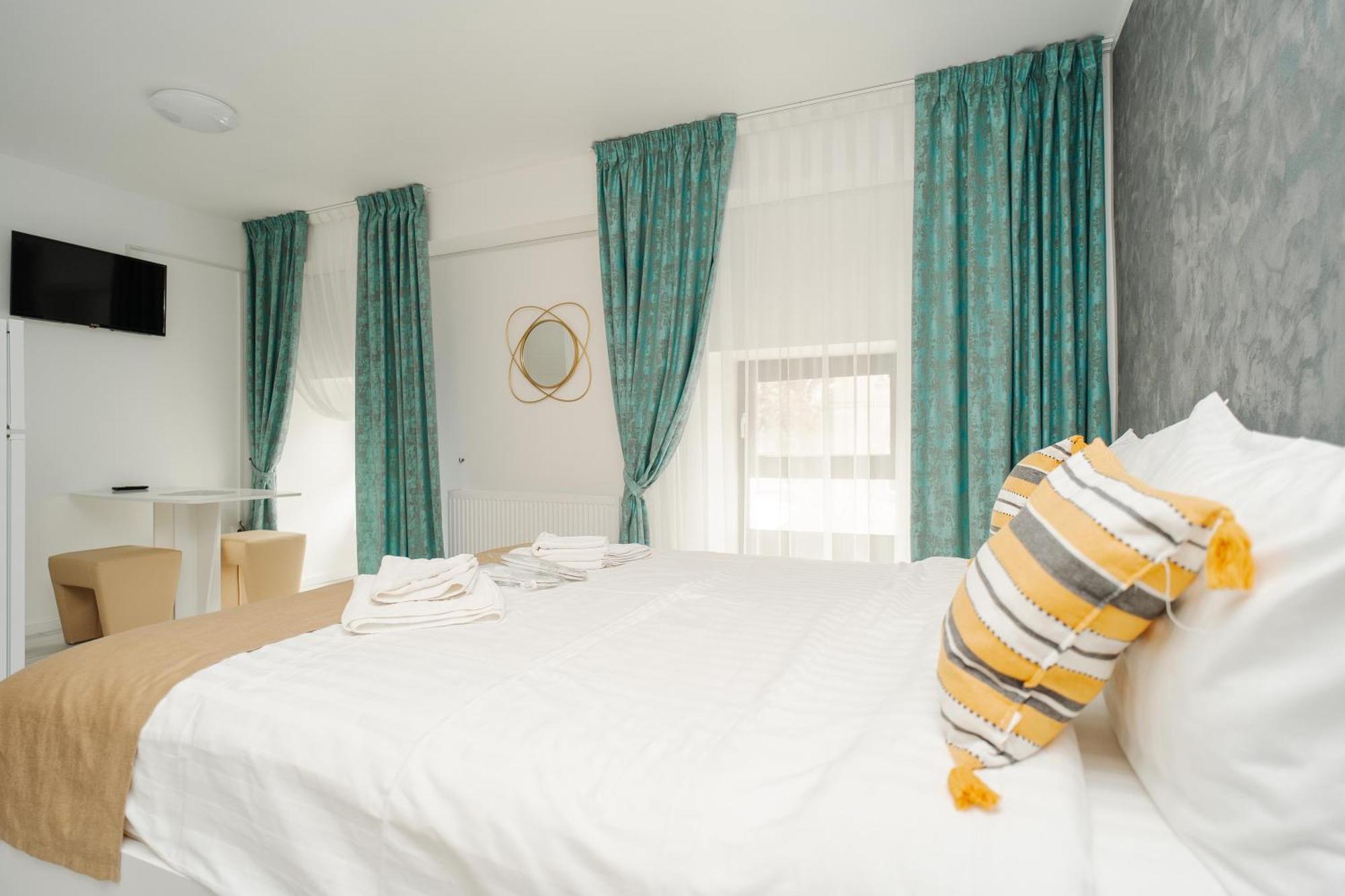 Grey Boutique Hotel Palas 雅西 外观 照片